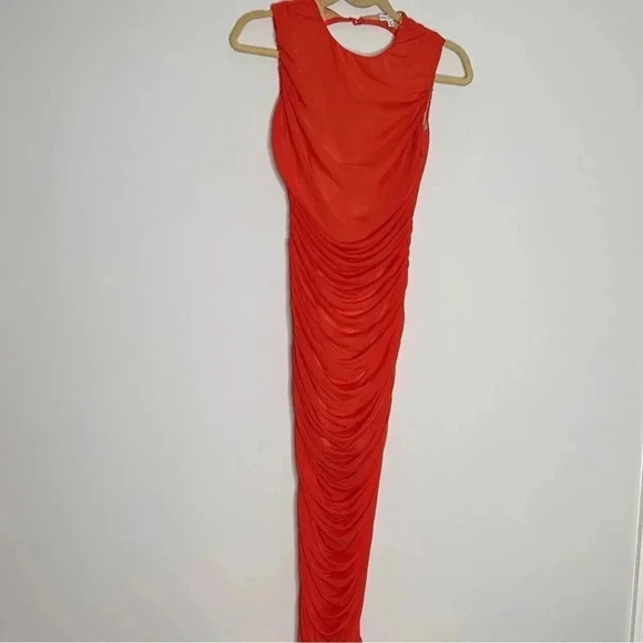 FashionNova Red Back out dress - Picture 4 of 8